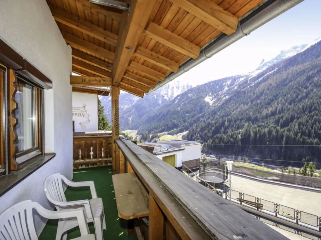 Balcony & Terrace