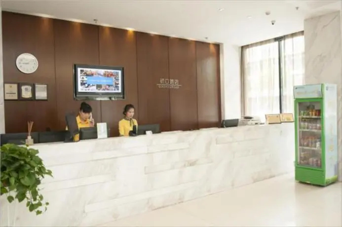 Lobby & Reception