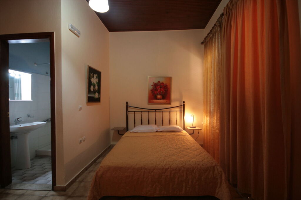 Helena Hotel 3 *