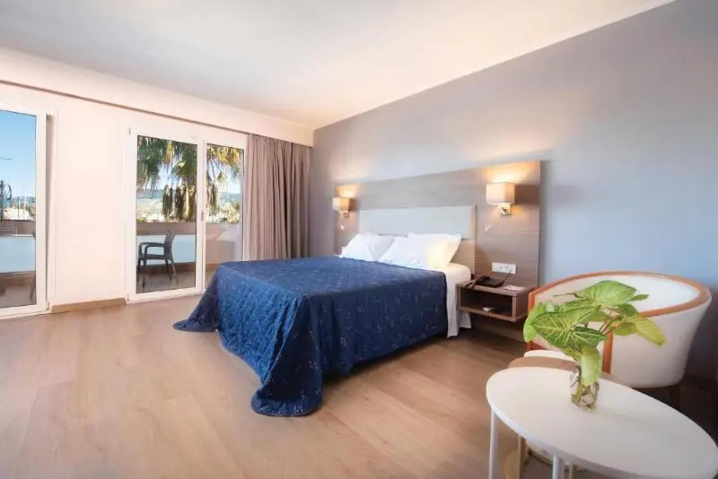 Standard Family room with balcony and with garden view