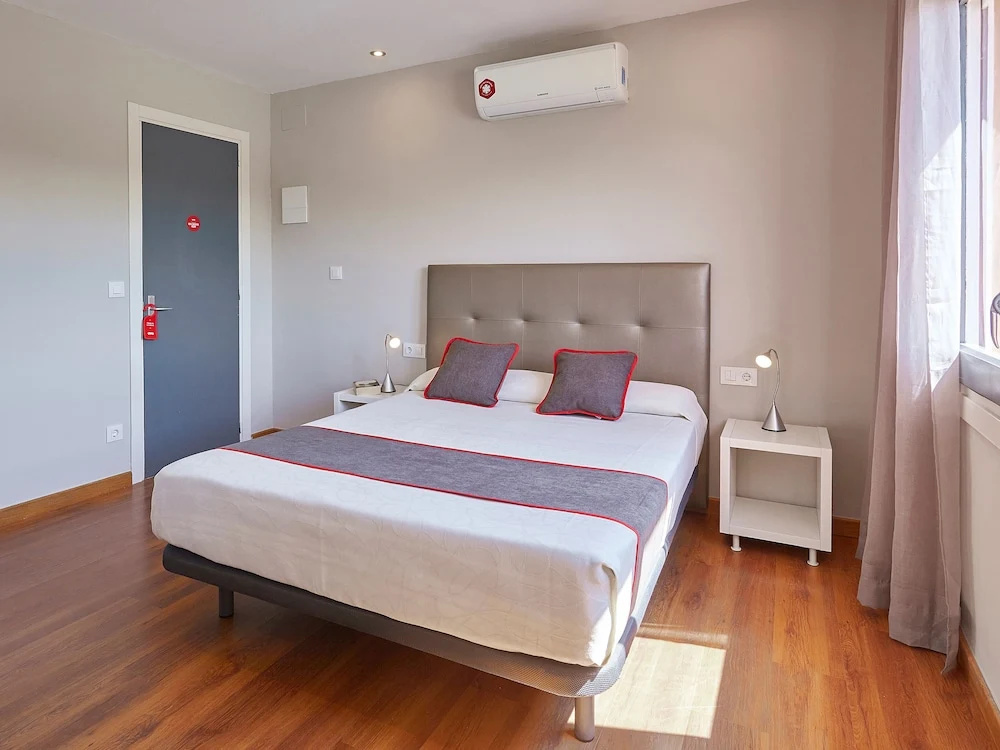 Double Junior Suite (full double bed)