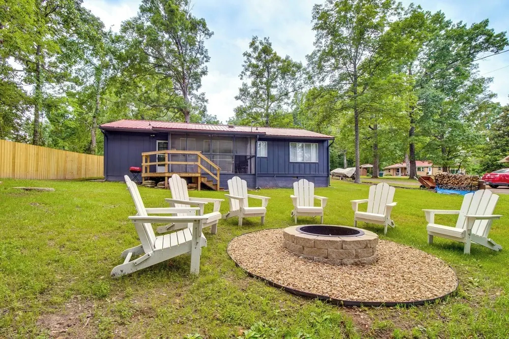 Cozy Lakeview Retreat, Close to Bull Shoals Lake!