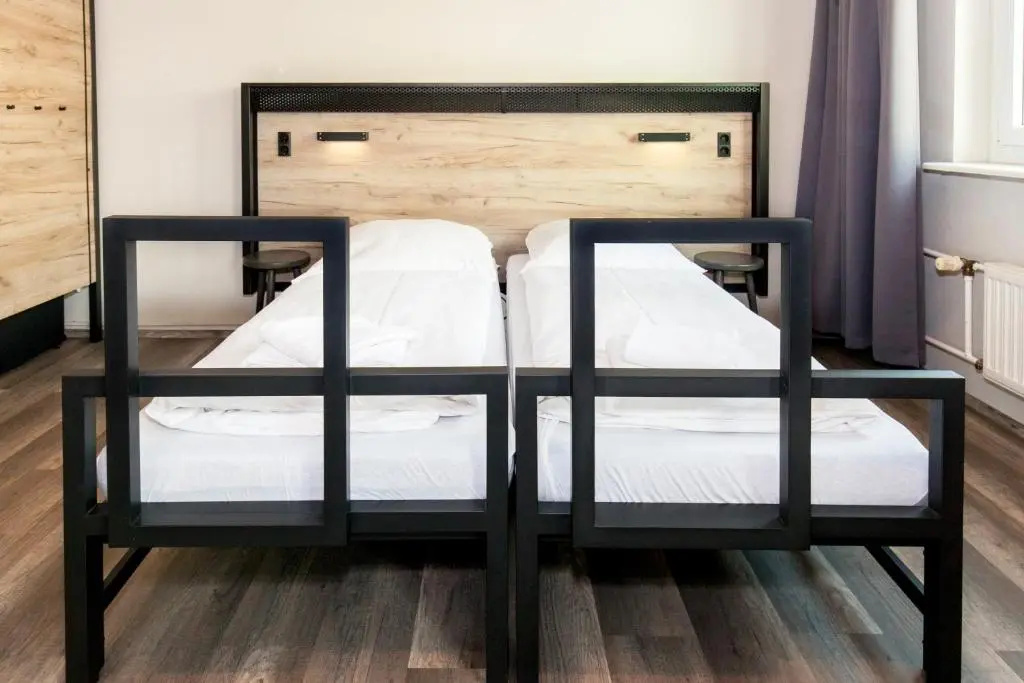 Double room (twin beds)