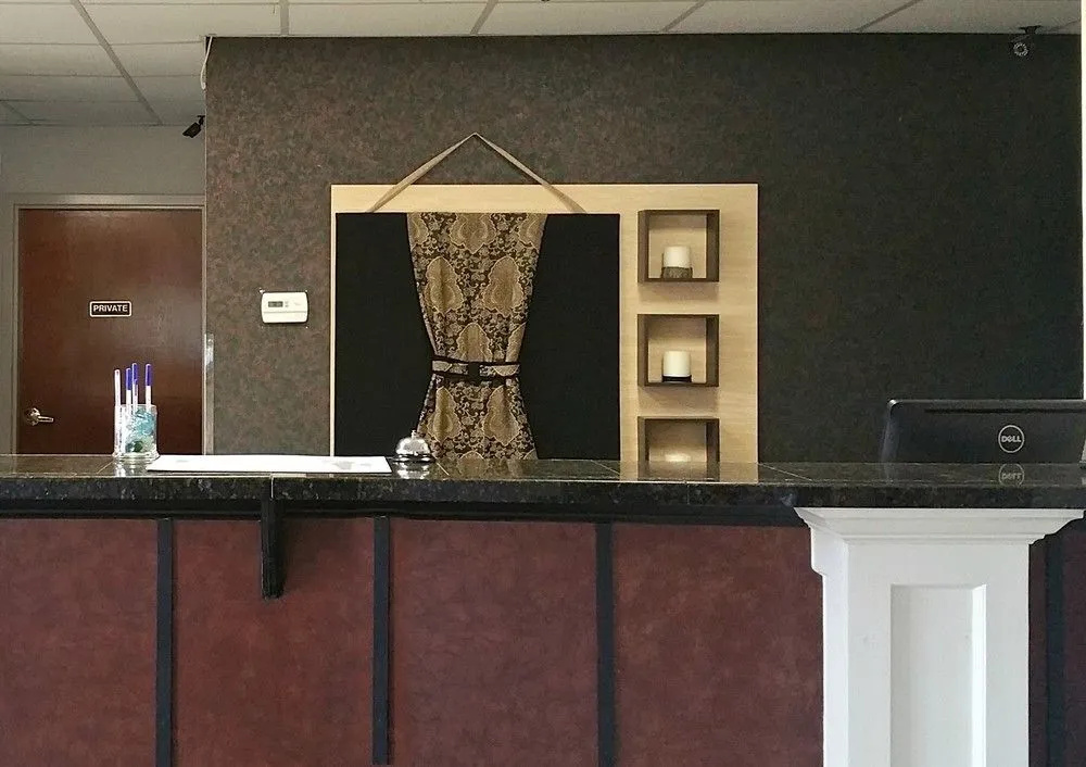 Lobby & Reception