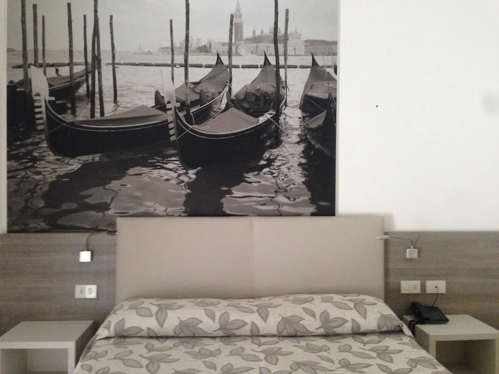 Standard Double room with balcony and with sea view (full double bed)
