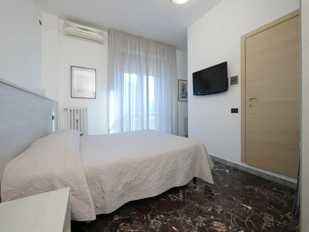 Superior Double room (full double bed)