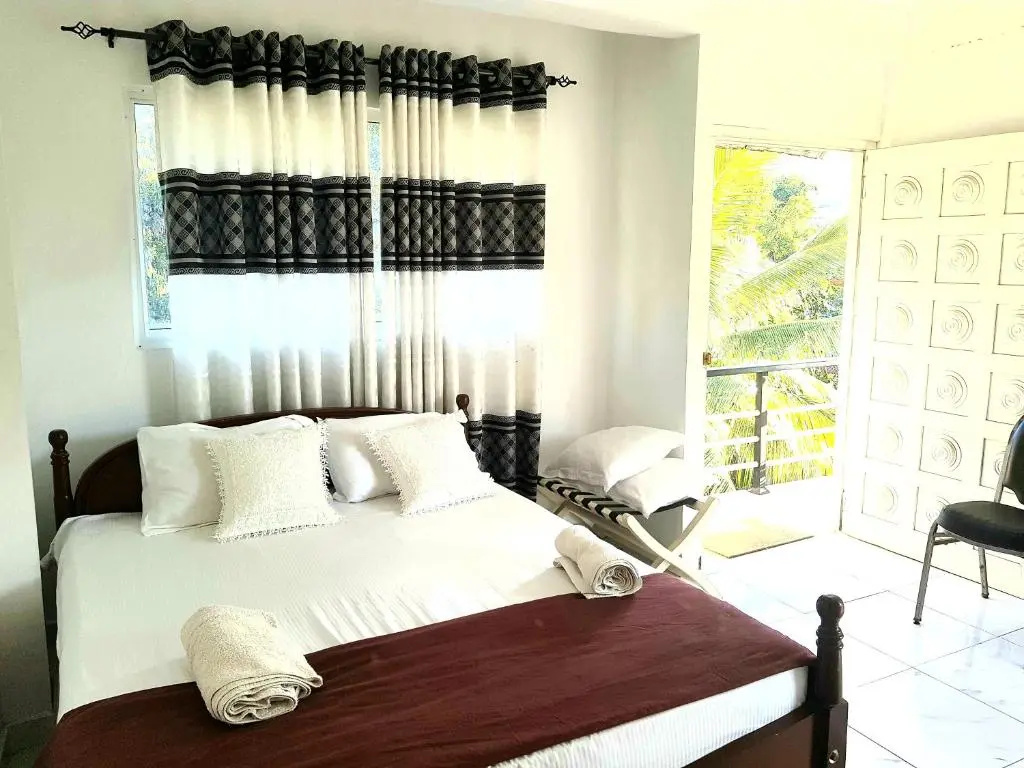 Standard Double room with balcony (full double bed)