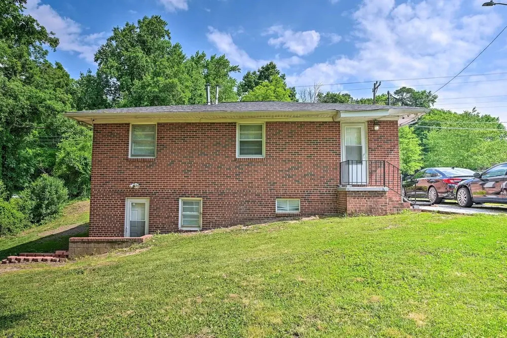 Greensboro Home < 4 Mi to Downtown!