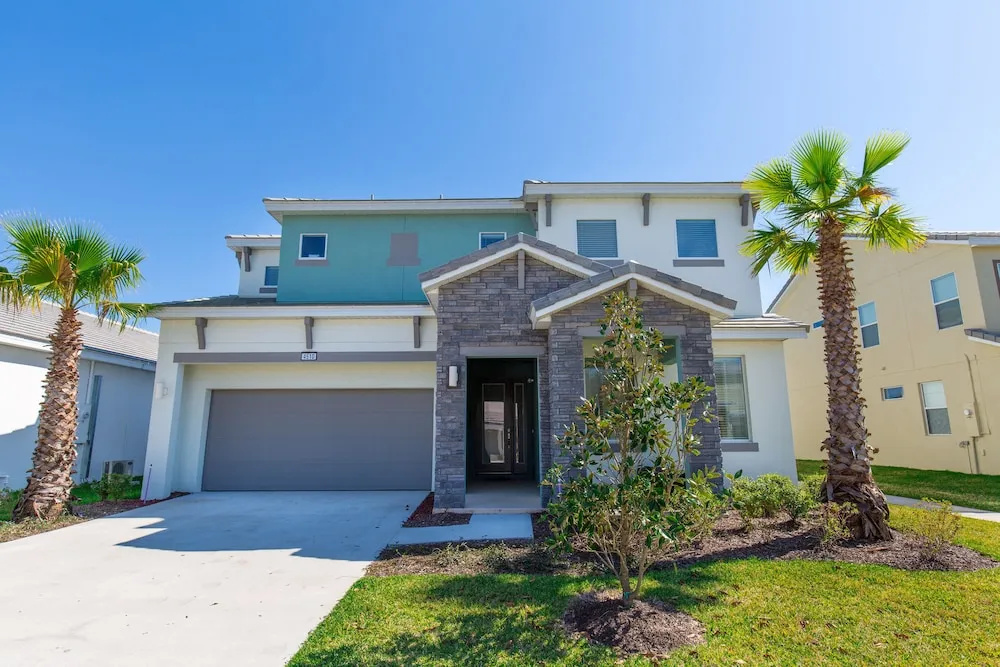 Bella Vida by Homes of America