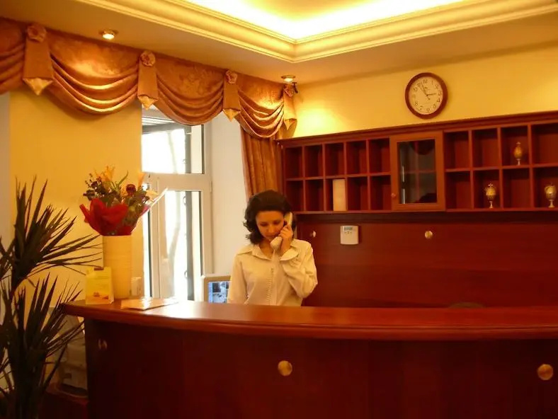 Lobby & Reception