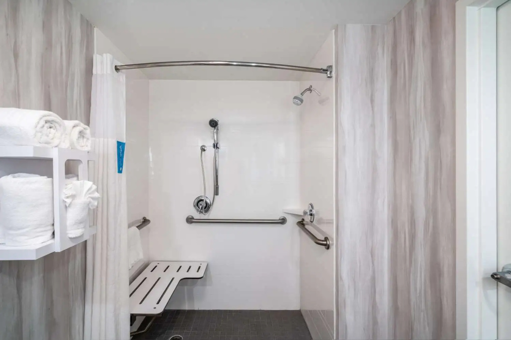 Hampton Inn and Suites Amelia Island Historic Harbor Front - Chambres