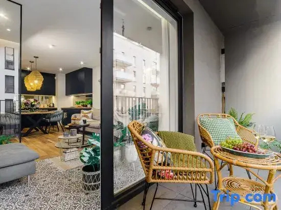 Lumina Superior 3-room apartment near Manufaktura