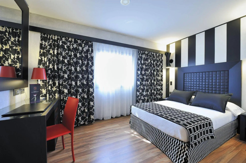 Salles Hotel Aeroport de Girona - Général