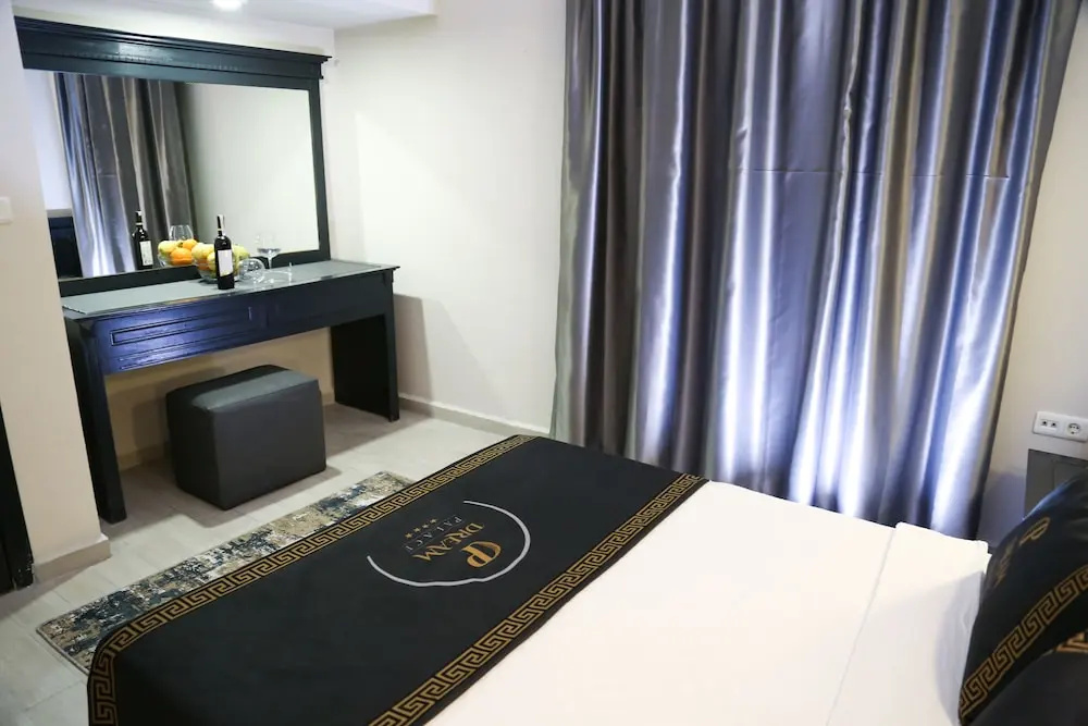 Standard Double room with garden view (full double bed)