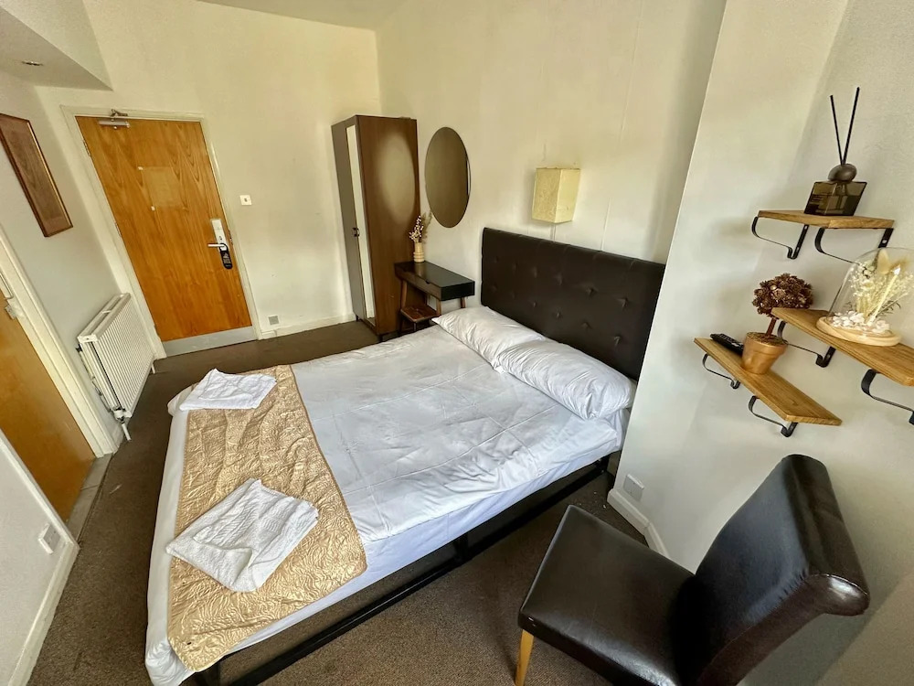 Двухместный номер Standard двуспальная кровать в Somerset Hotel Baker Street London