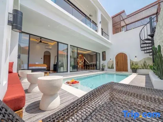 Alisa 3- Exquisite 3BR Villa with Stunning Rooftop Views