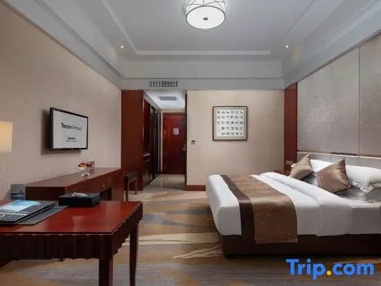 Deluxe Double room (full double bed)