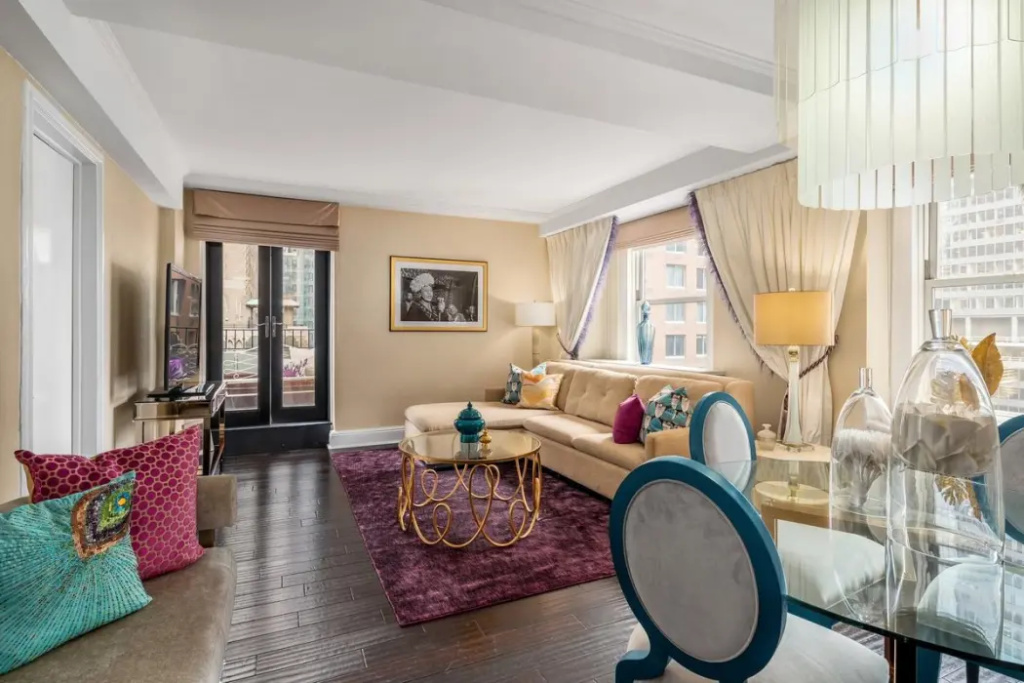 The Lexington Hotel Autograph Collection