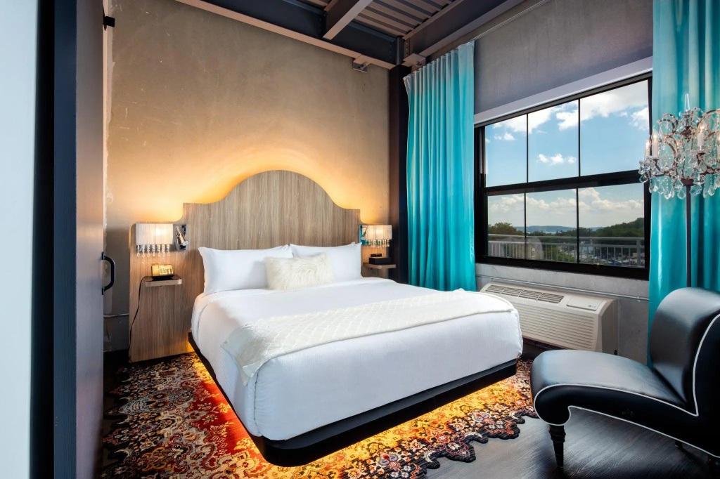 Double Junior Suite (full double bed)