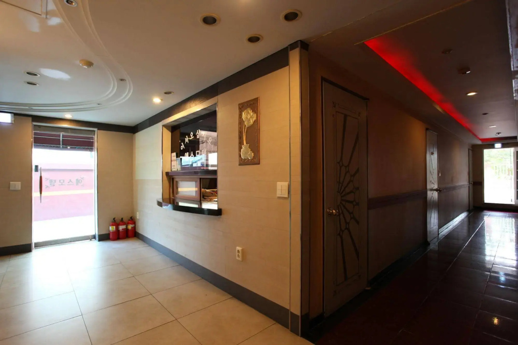 Hotel photo 8