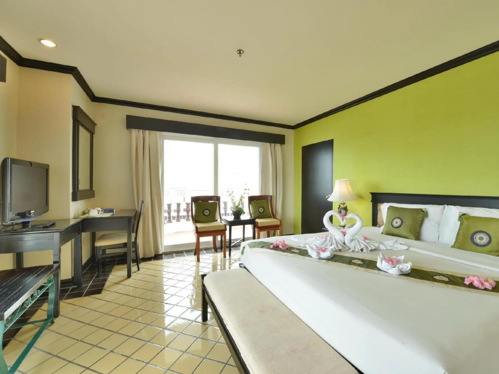 Jomtien Thani Hotel — фото