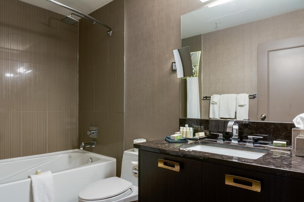 Hotel Arts Kensington by null