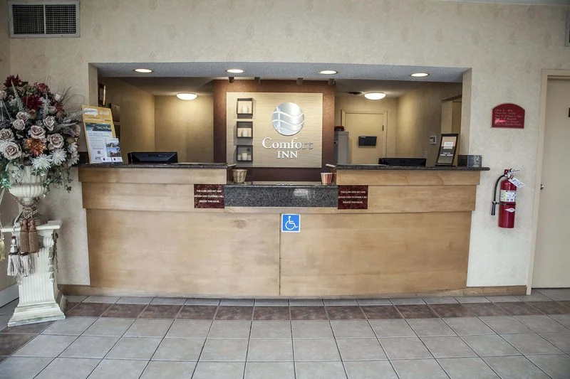 Lobby & Reception