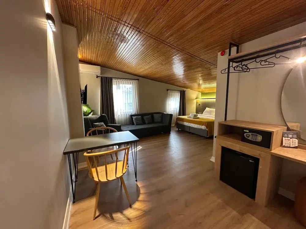 Comfort room