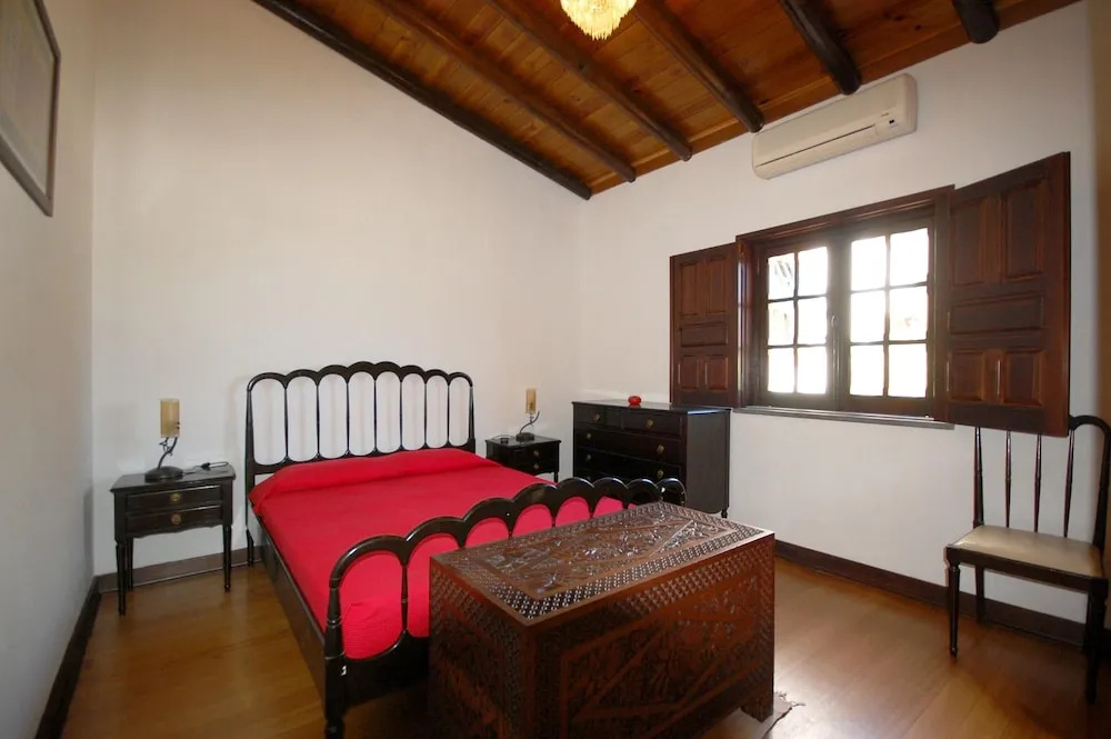 Villa with 4 Bedrooms in Tavira, with Wonderful Lake View, Private Pool, Enclosed Garden - 10 Km From the Beach