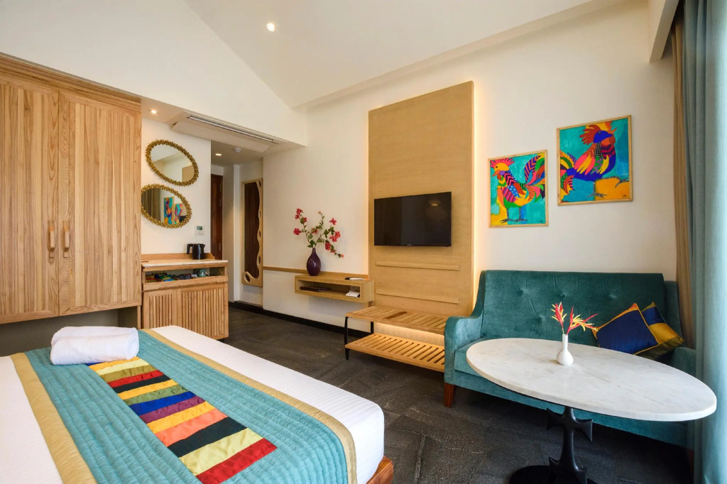 Superior Double room (full double bed)