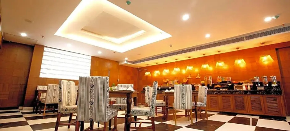 Food & Beverage