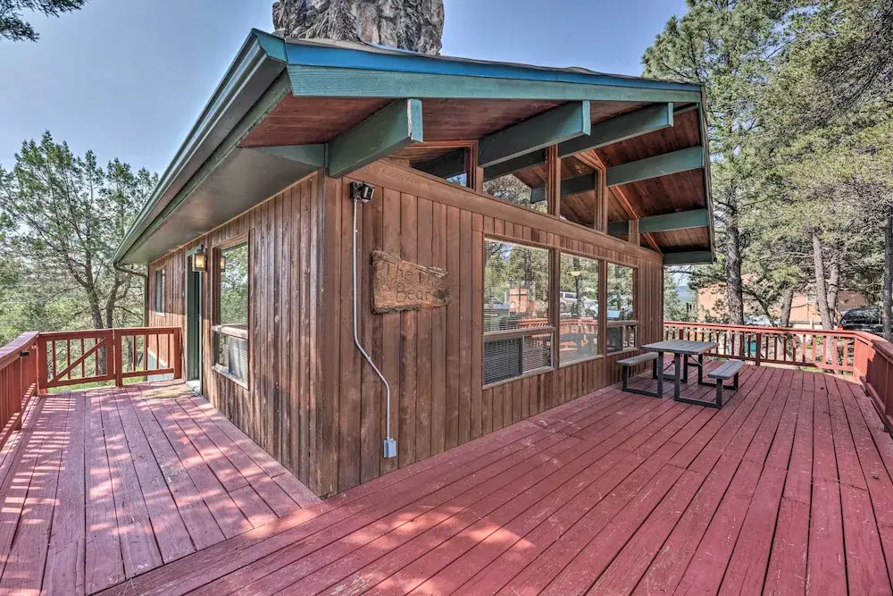 Quiet Retreat w/ Hot Tub - 16 Miles to Ski Apache!