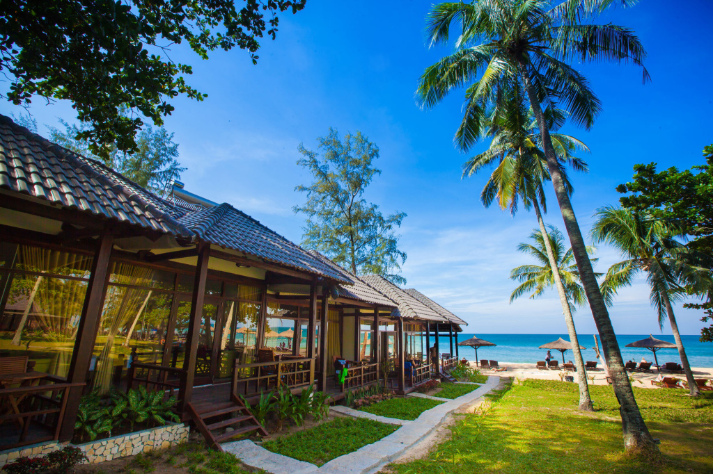Beach & Waterfront