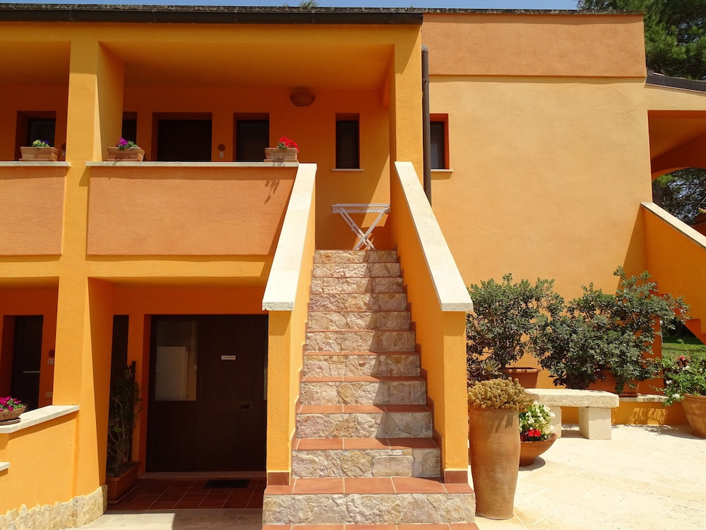 Superior room with balcony and with garden view