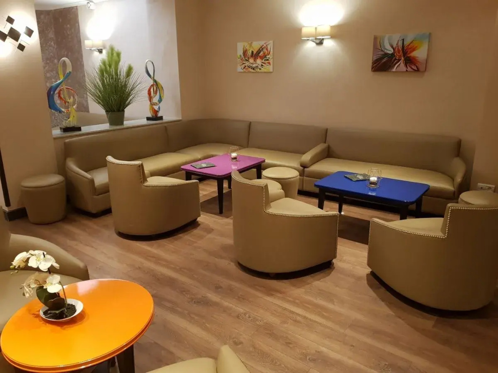 Hotel photo 12