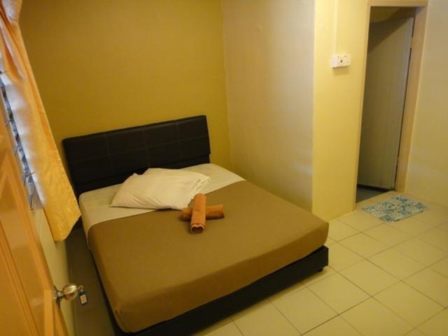 Eight Mentigi Guesthouse