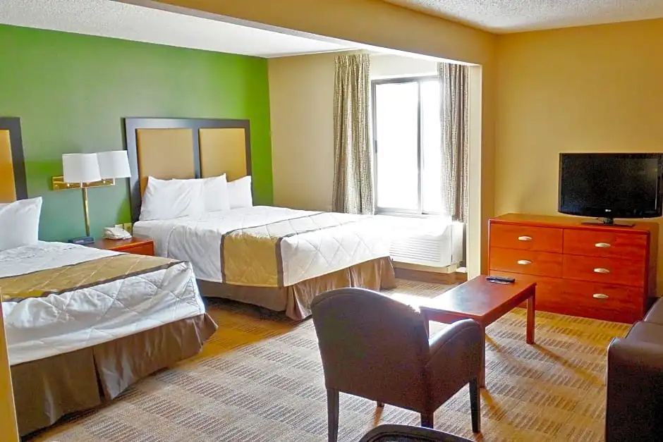 Suburban Studios Macon North - Chambres