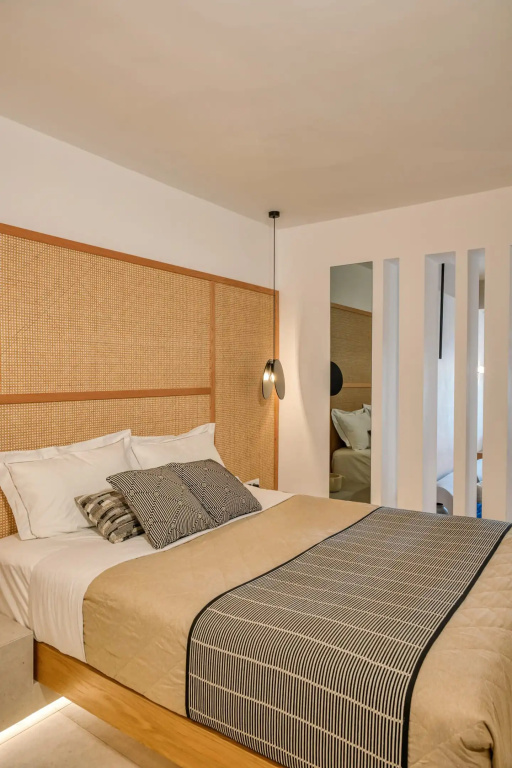 Suite with mountain view