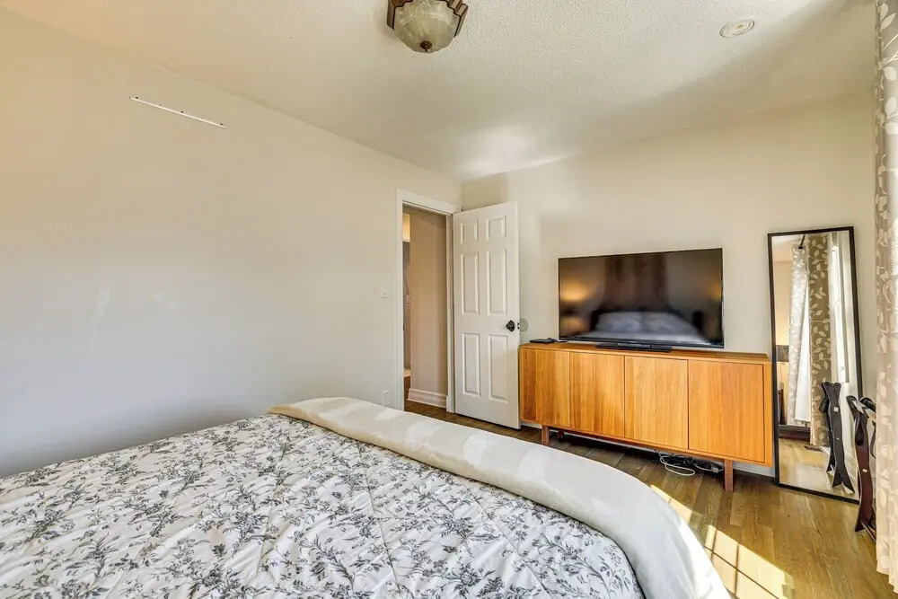 New Haven Gem w/ Private Pool, Walk to Beach! — фото