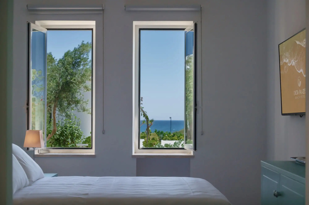 Grotta Palazzese Beach Hotel — 4