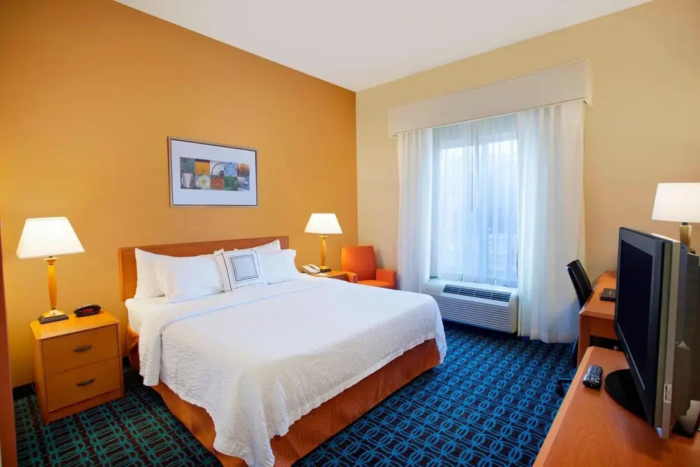 Fairfield Inn & Suites by Marriott Detroit Metro Airport Romulus - Chambres