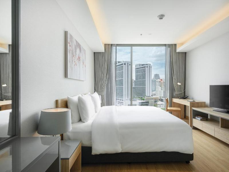Номер Executive с 2 комнатами с видом на парк в Oakwood Suites Bangkok
