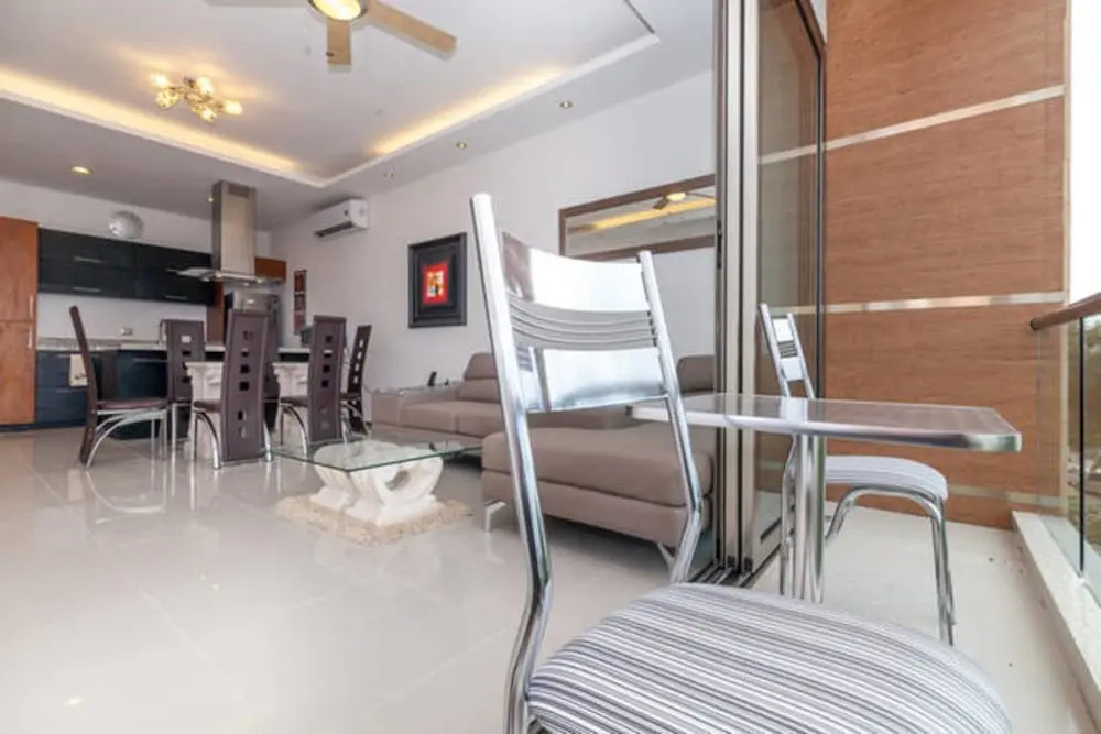 Family Apartment with balcony