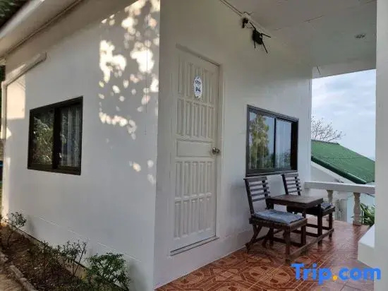 Standard Double room with garden view (full double bed)