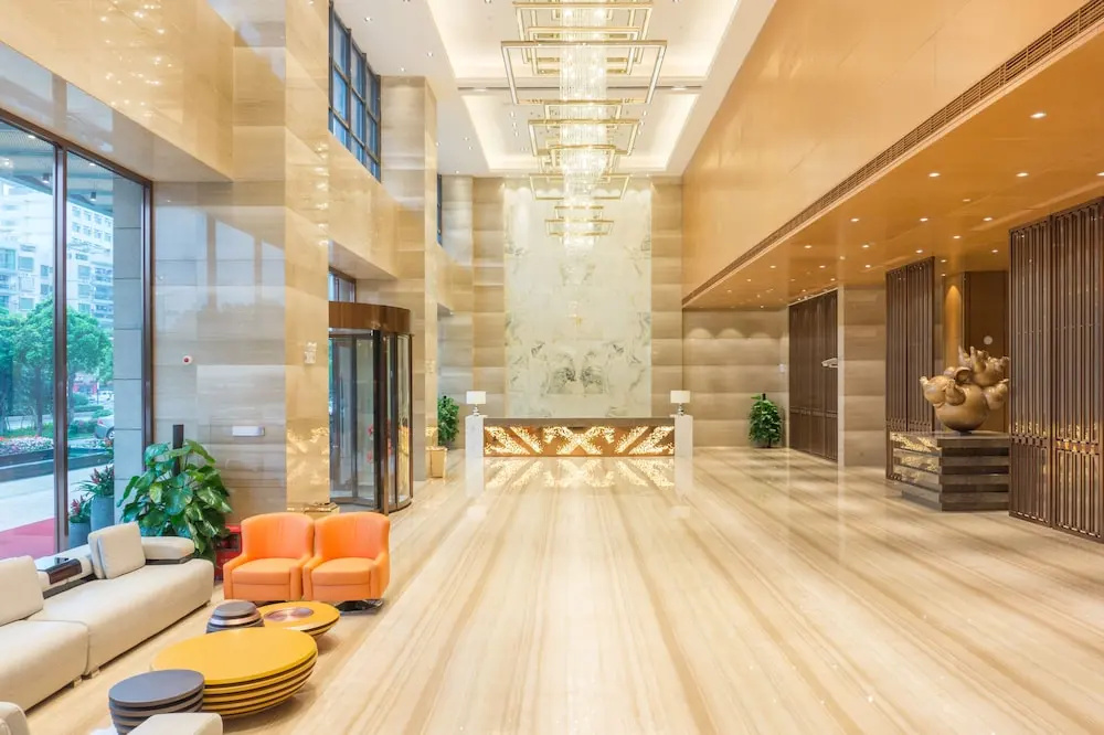 Lobby & Reception
