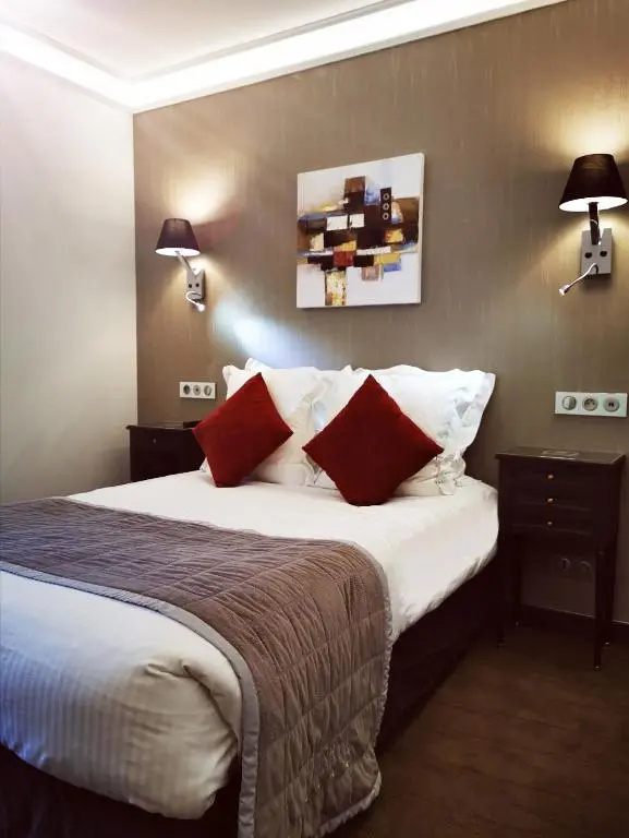 Henry II Hotel - Chambres
