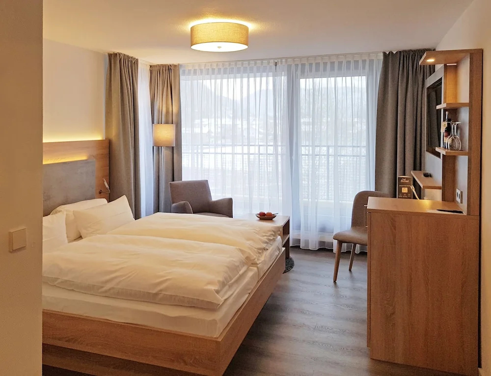 Comfort room with balcony