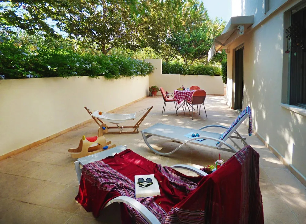 1 Bedroom Family Apartment with courtyard view
