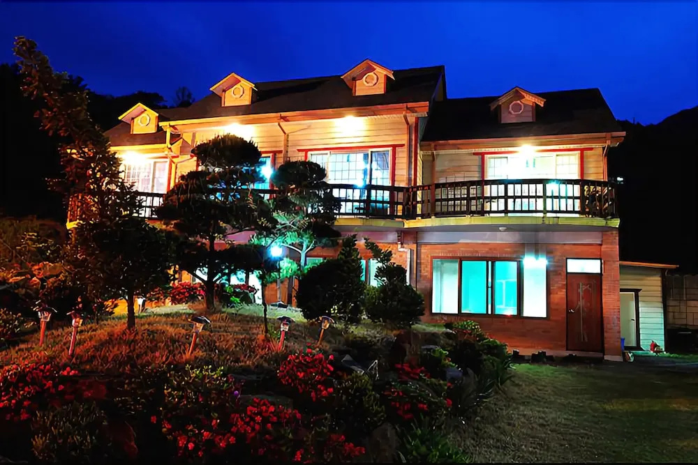Pocheon Shine Hill Pension