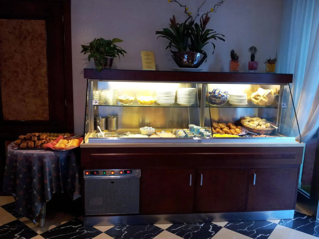 Hotel photo 12